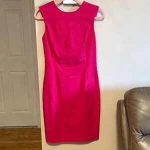 Chic Fuchsia Sleeveless Midi Dress
